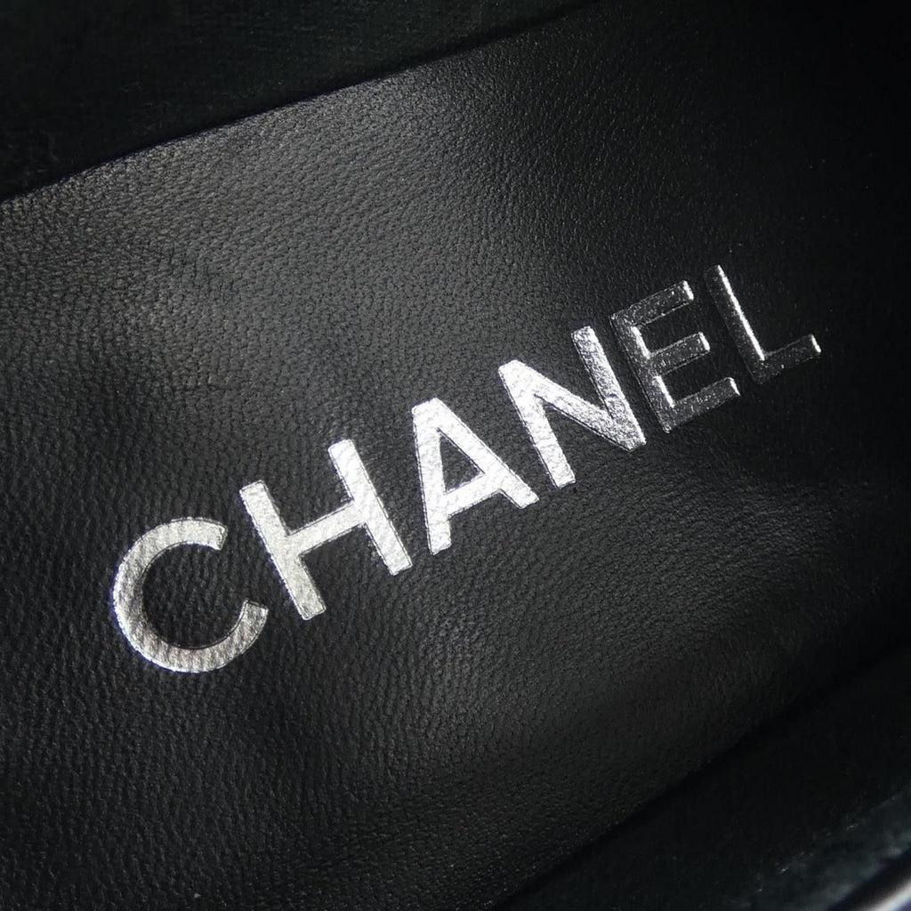 Chanel Loafers Shoes Calfskin Black — view 6