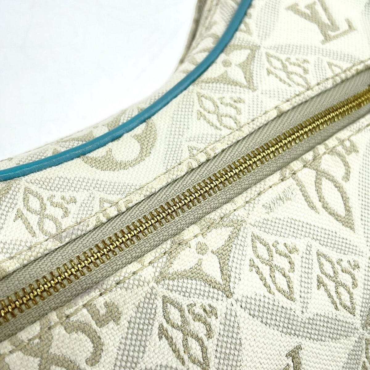 Louis Vuitton Loop Shoulder Bag — view 4