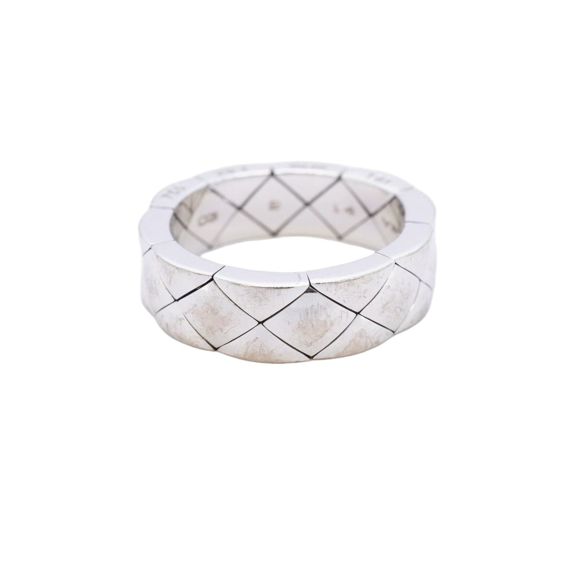 Chanel Ring Quilted 18k White Gold — view 2
