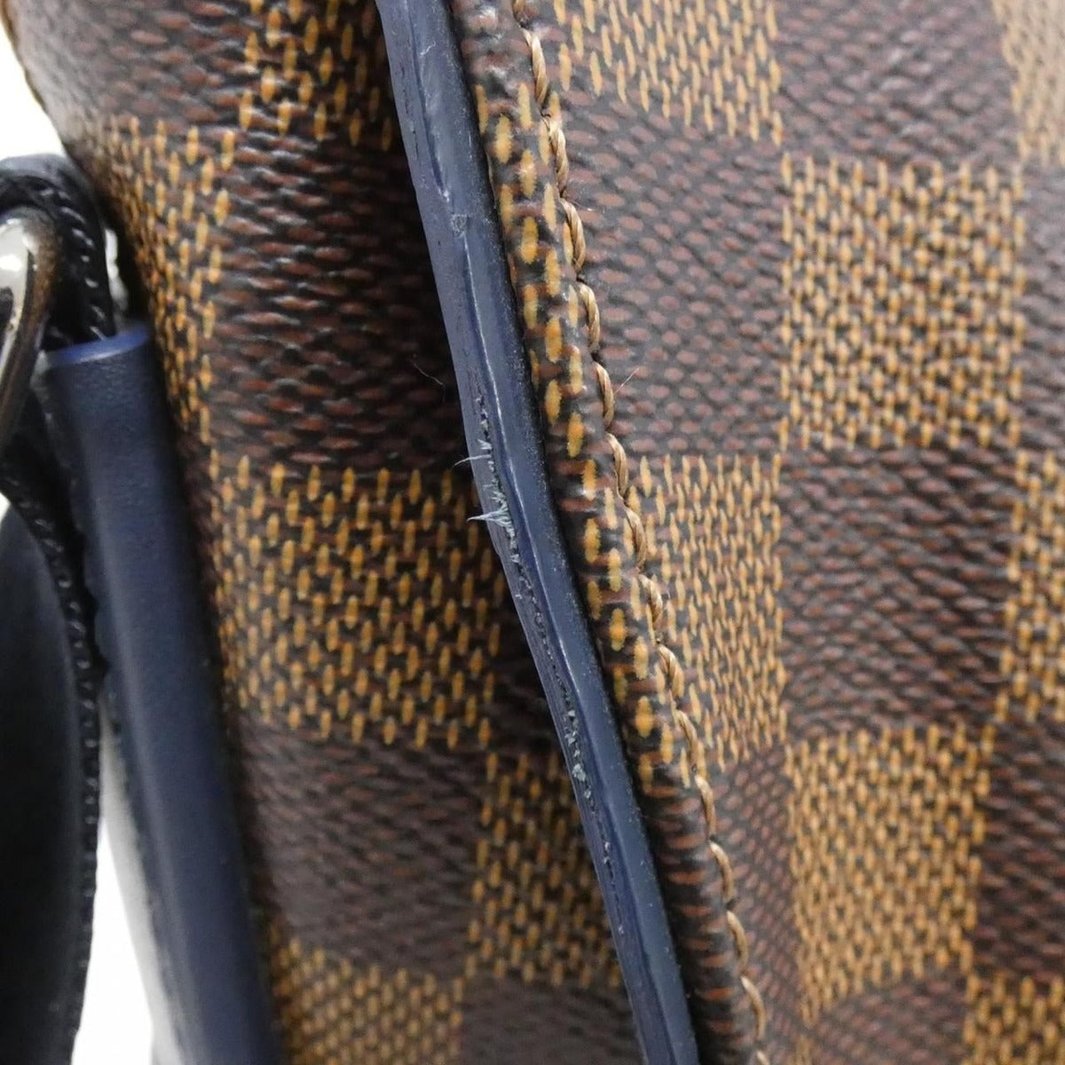 Louis Vuitton Damier Sprinter GM Shoulder Bag — view 6