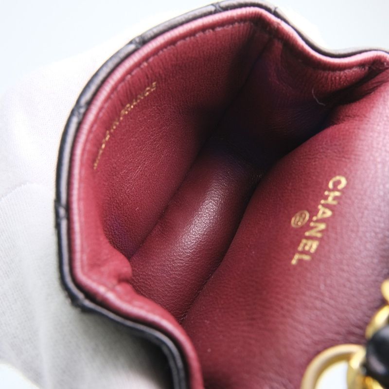 Chanel Chain Pochette Micro Quilted Vintage Lambskin Black Waist — view 7