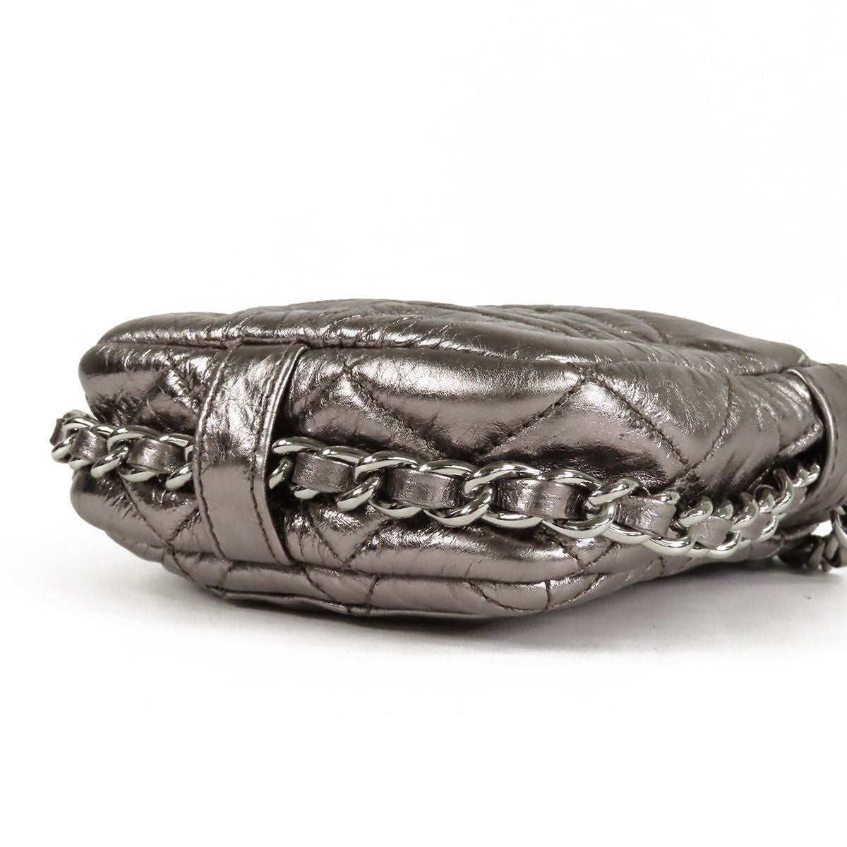 Chanel Quilted Chain Bag Metallic Silver Leather CC Logo Handbag — view 3