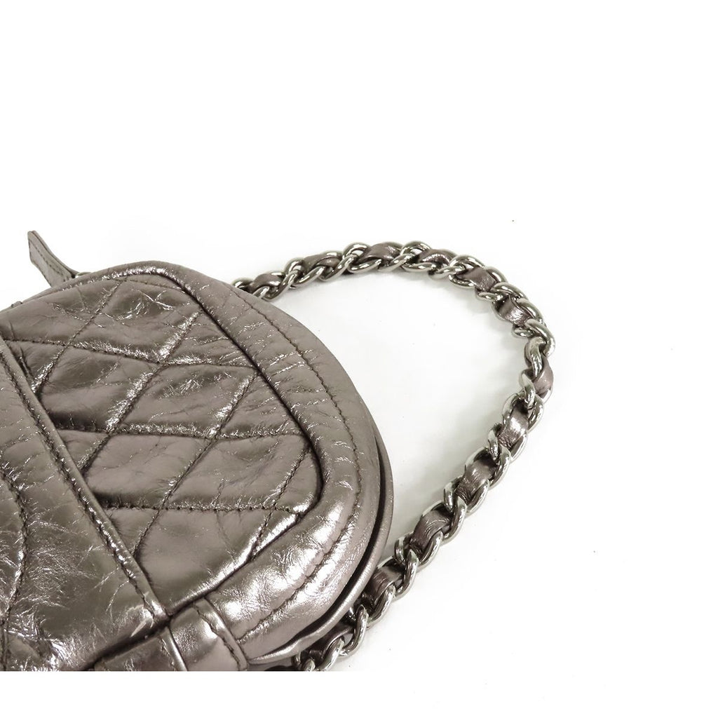 Chanel Quilted Chain Bag Metallic Silver Leather CC Logo Handbag — view 4