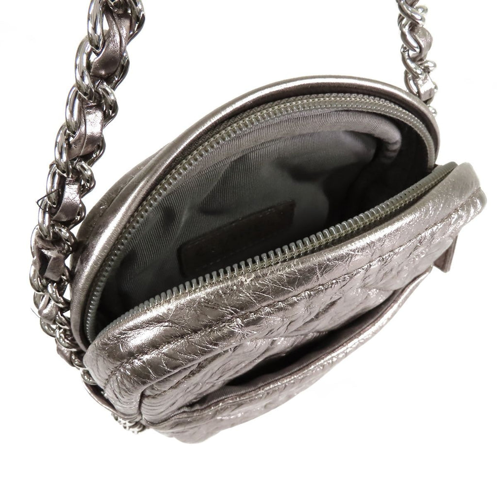 Chanel Quilted Chain Bag Metallic Silver Leather CC Logo Handbag — view 5