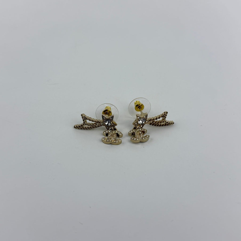Chanel CC Logo Star Motif Earrings Gold Vintage