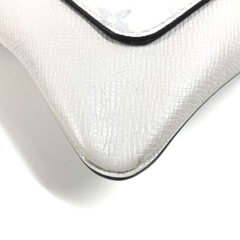 Louis Vuitton Shoulder Bag Flap Messenger Taiga Leather White — view 6