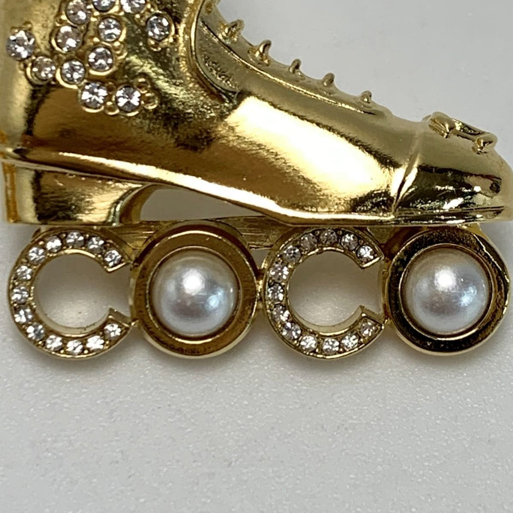 Chanel Roller Skate Brooch F21 C Gold Pin Type — view 4