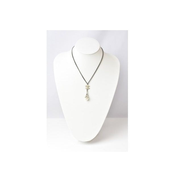 Chanel Eiffel Tower Pearl Motif — view 2