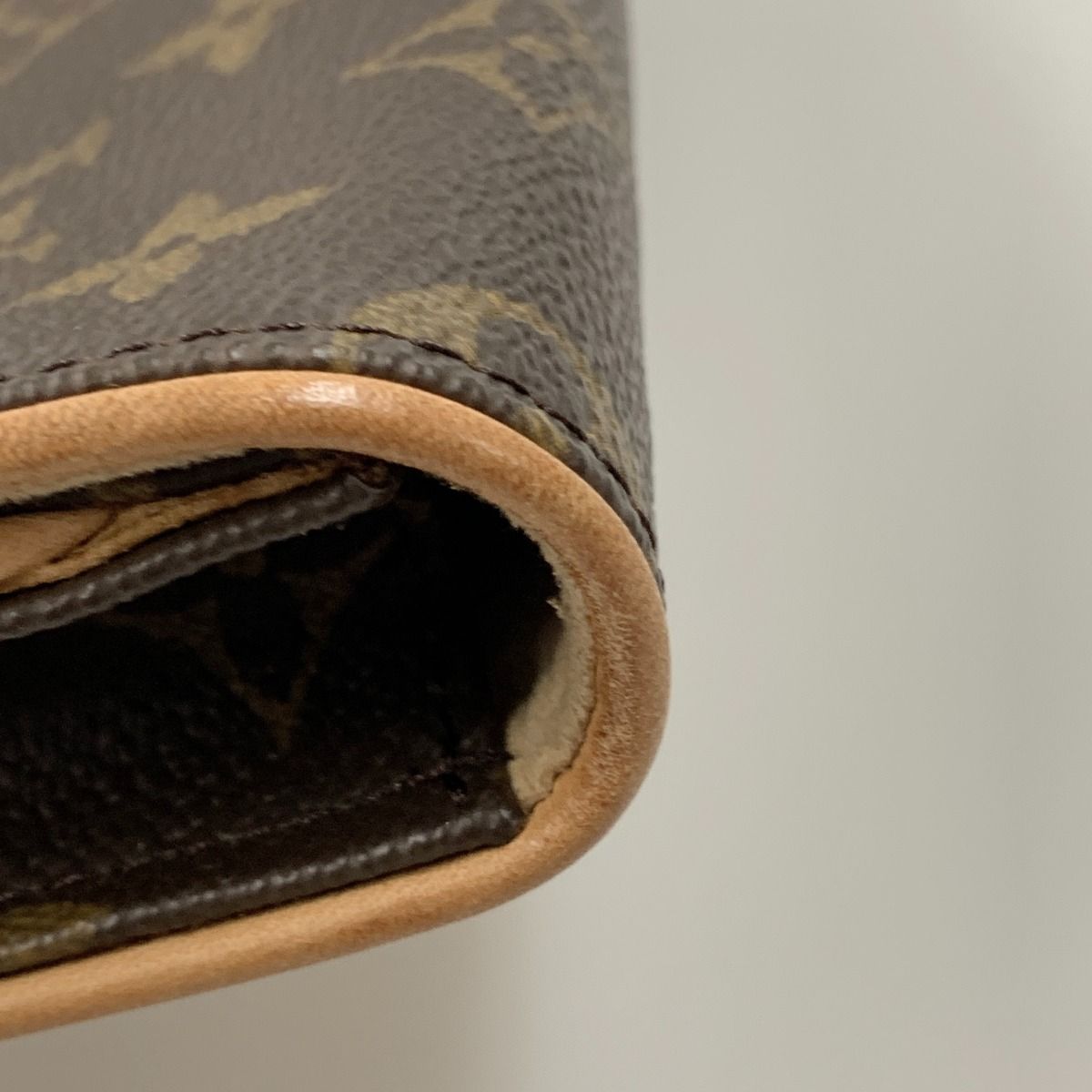 Louis Vuitton Monogram Pochette Twin GM Shoulder Bag Brown — view 5