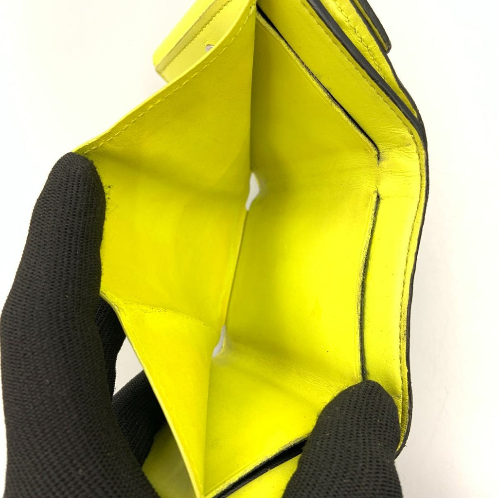 Louis Vuitton Yellow — view 8