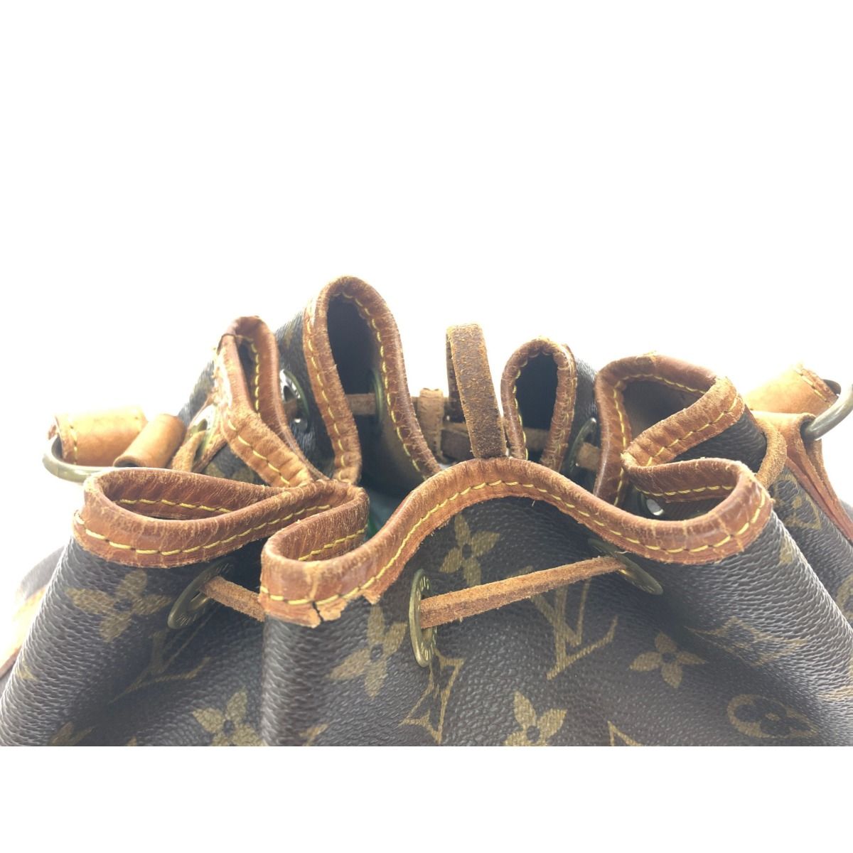 Louis Vuitton Shoulder Bag One Draw String Monogram Petit Noe — view 5