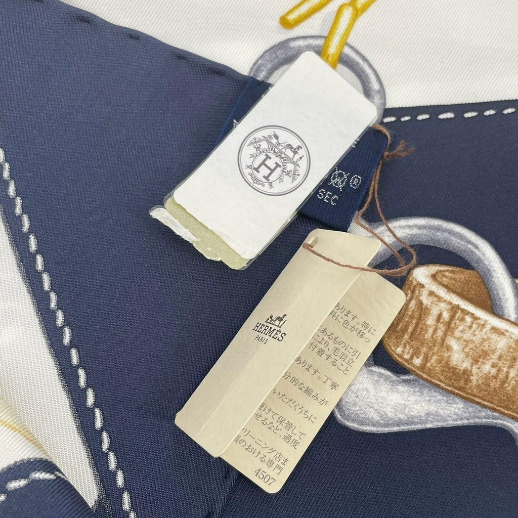 Hermes Scarf Carre 90 Silk Projets Carres Au Crayon White Navy — view 2