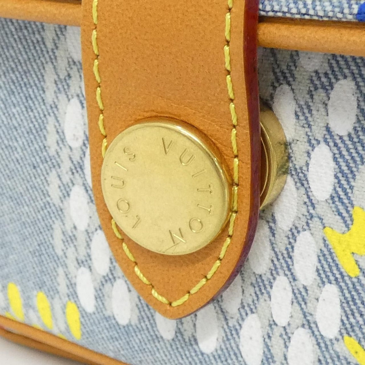 Louis Vuitton LV Bath Cargo Wearable Wallet Shoulder Bag — view 4