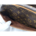 Louis Vuitton Shoulder Bag Trocadero 27 Monogram — view 8
