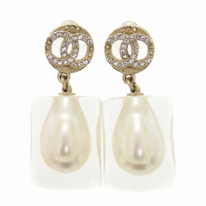 Chanel Coco Mark Faux Pearl Plastic Stone Gold Earrings 0563