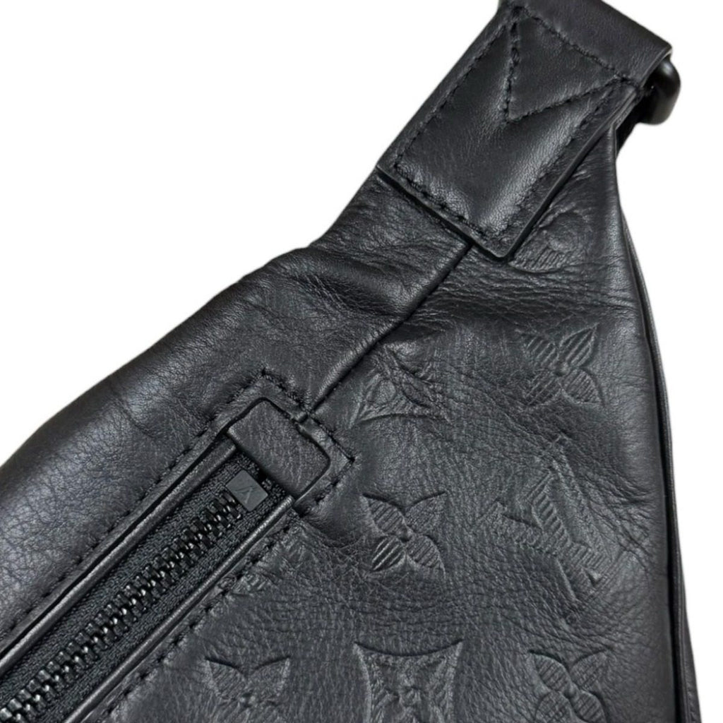 Louis Vuitton Discovery Bum Bag PM Monogram Shadow Leather Black — view 9