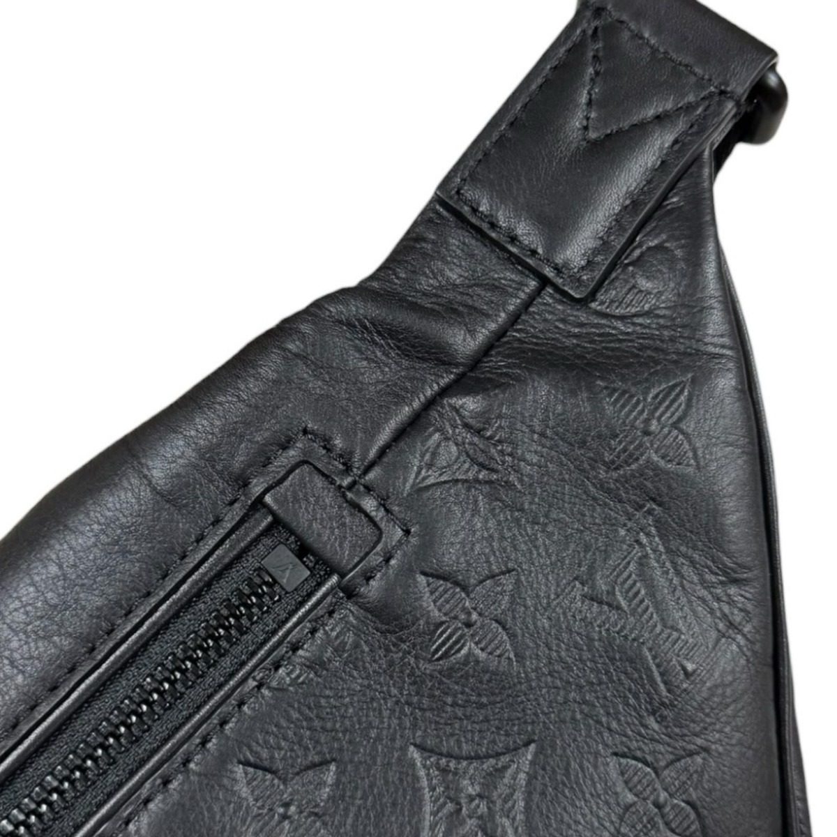 Louis Vuitton Discovery Bum Bag PM Monogram Shadow Leather Black — view 9