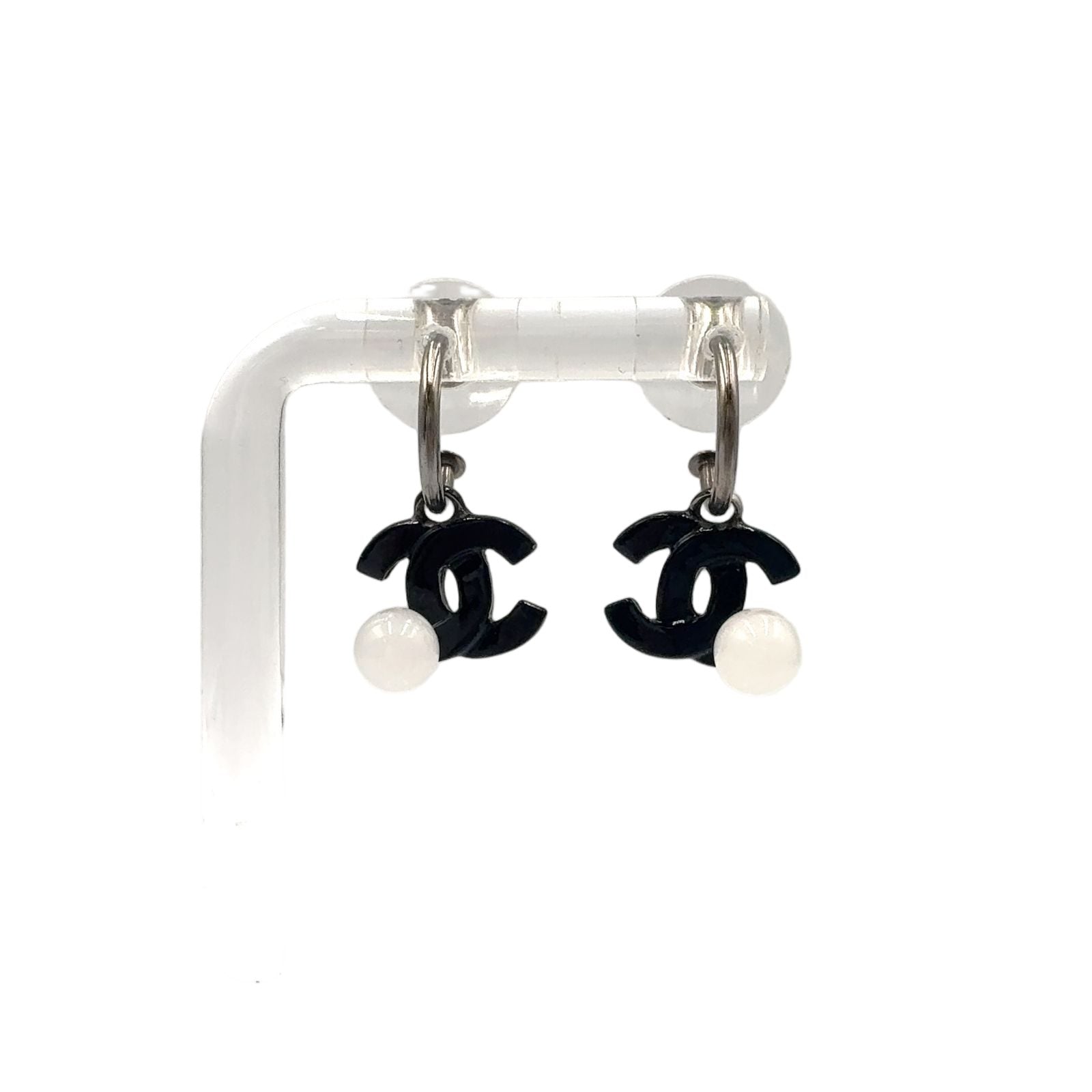 Chanel CC Logo Swing Metal Faux Pearl Plastic Silver Black White Earrings