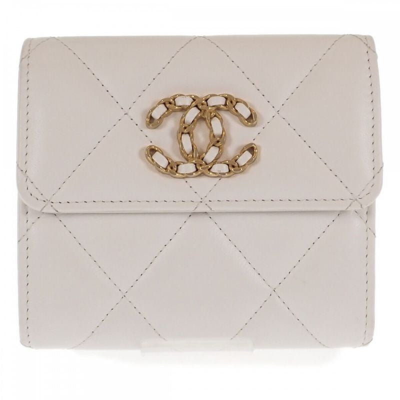 Chanel 19 Flap Wallet Ap2809 Trifold Lambskin White Gold Hardware