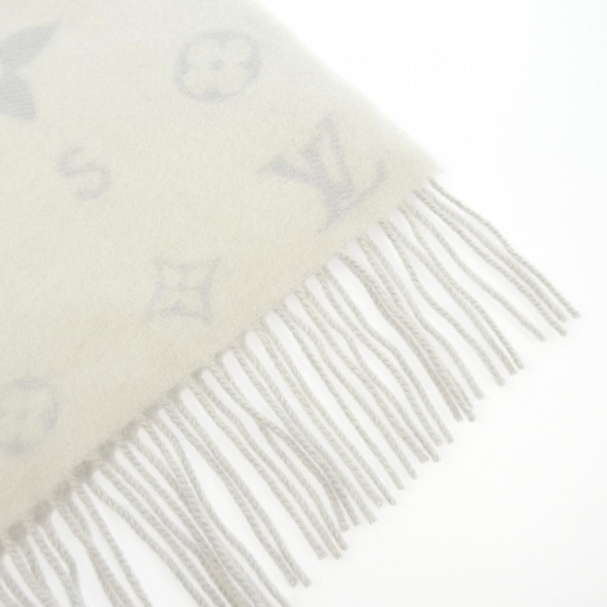 Louis Vuitton Scarf Reykjavik 2.0 White Gray — view 2