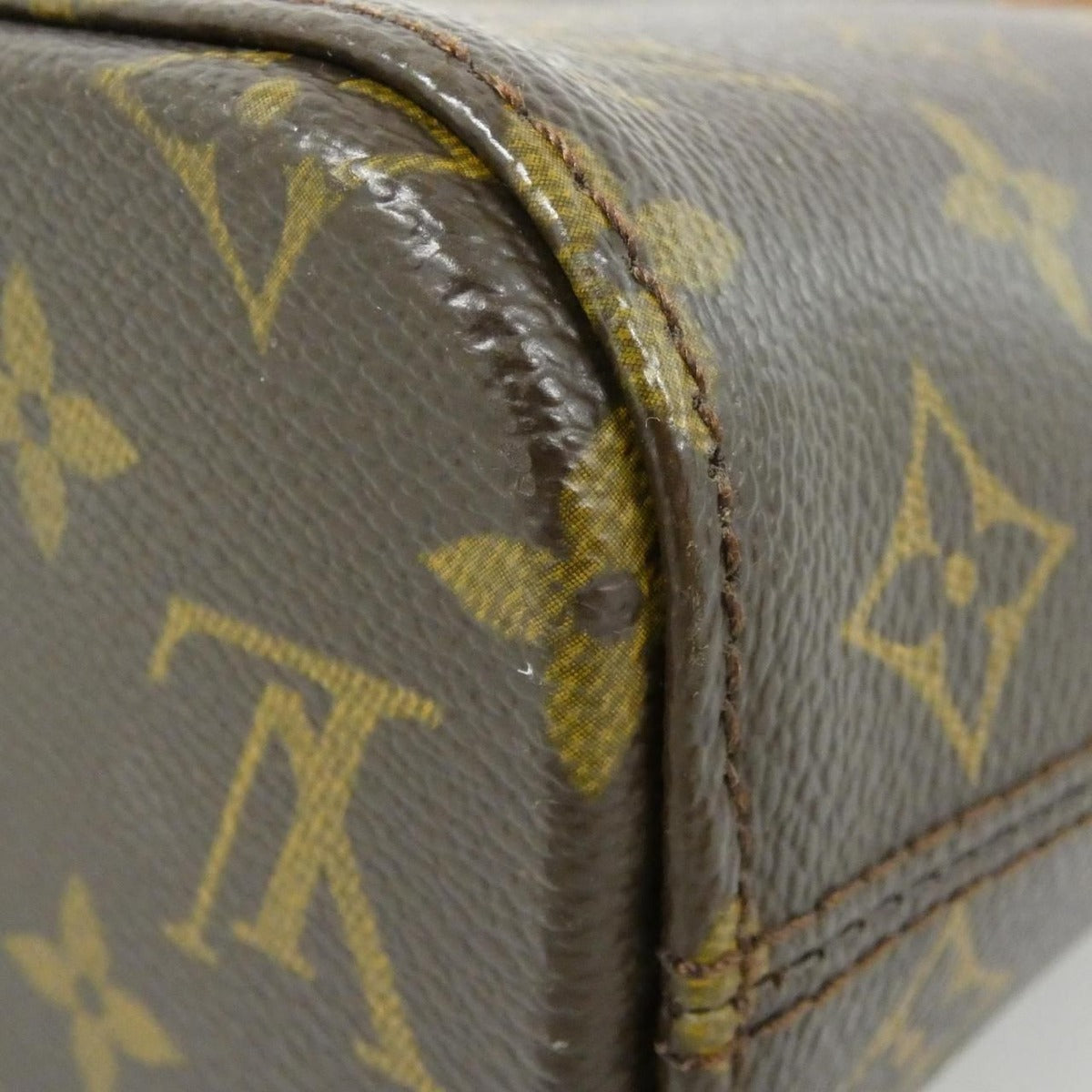 Louis Vuitton Monogram Vavin PM Bag — view 2