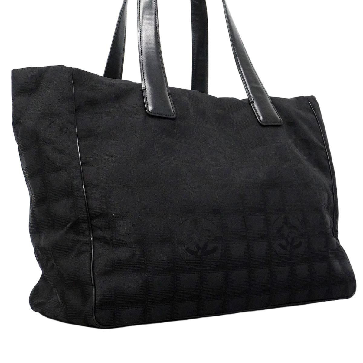 Chanel Tote New Travel Nylon Black Champagne Gold — view 2