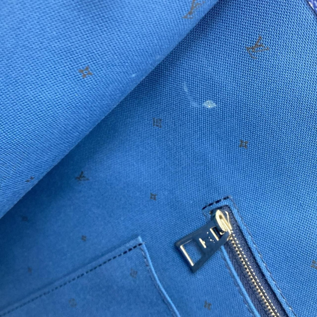 Louis Vuitton LV Escale On The Go GM Bag Bleu — view 8