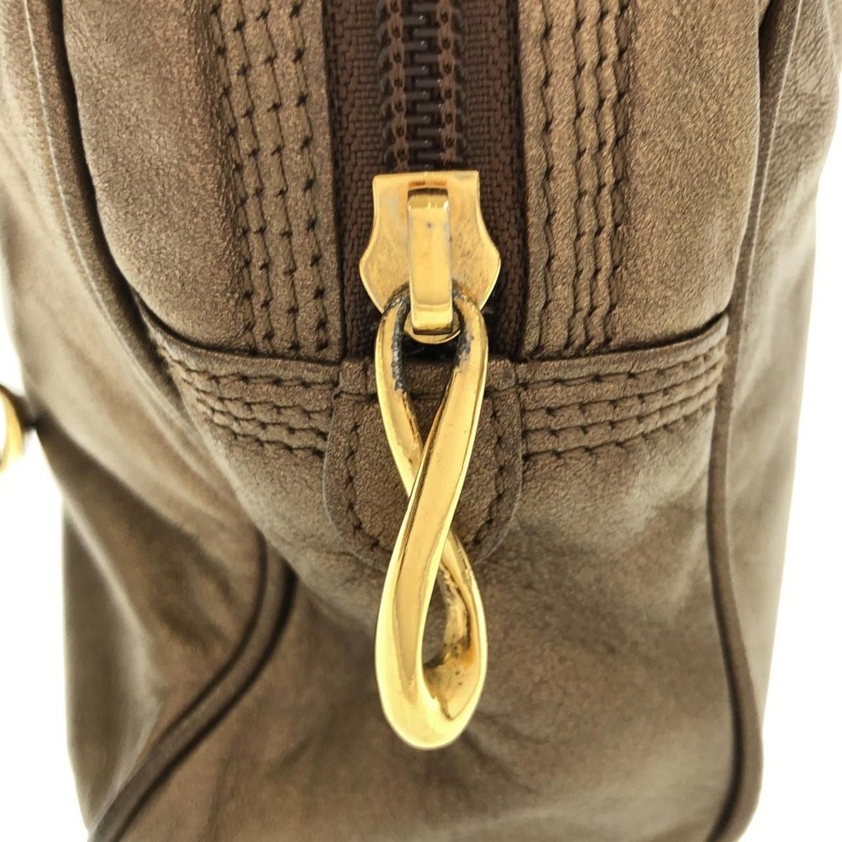 Loewe Vintage Shoulder Bag — view 6