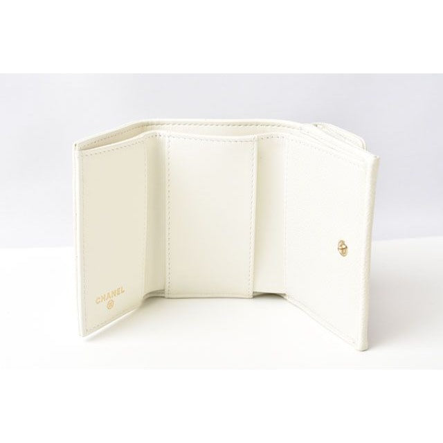 Chanel Wallet Trifold Mini Boy Caviar Leather Off White — view 6