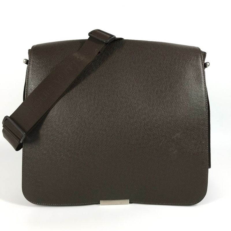 Louis Vuitton Shoulder Bag Victor Taiga Leather Grizzly Brown