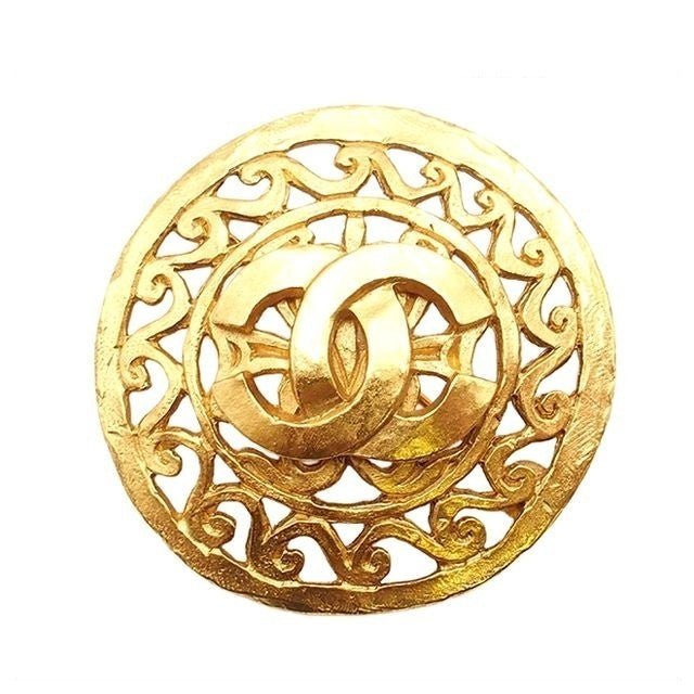 Chanel Brooch Gold Metal Round CC Logo Vintage