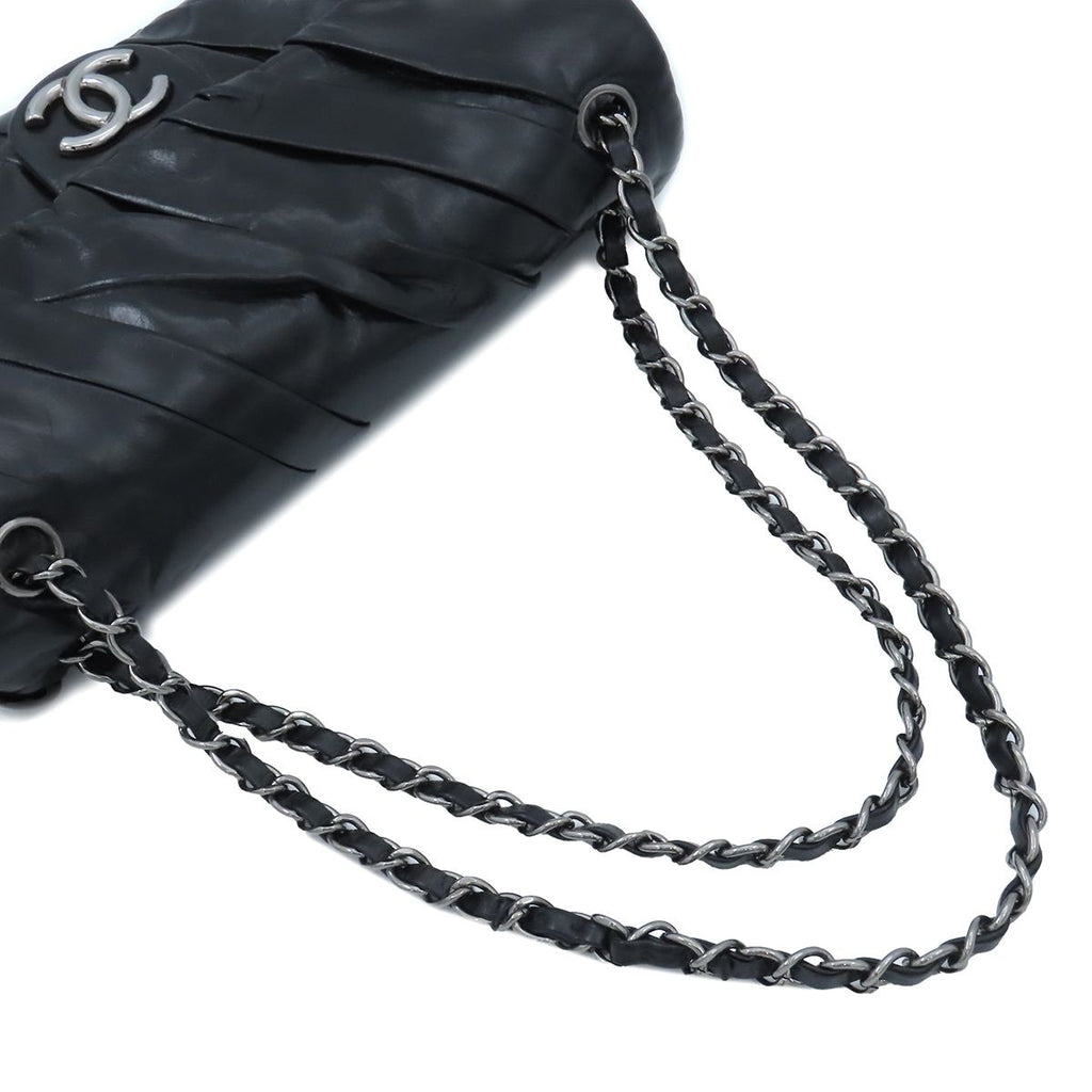 Chanel Shoulder Bag Black Gold Calfskin Twisted Gathered Chain Flap — view 4