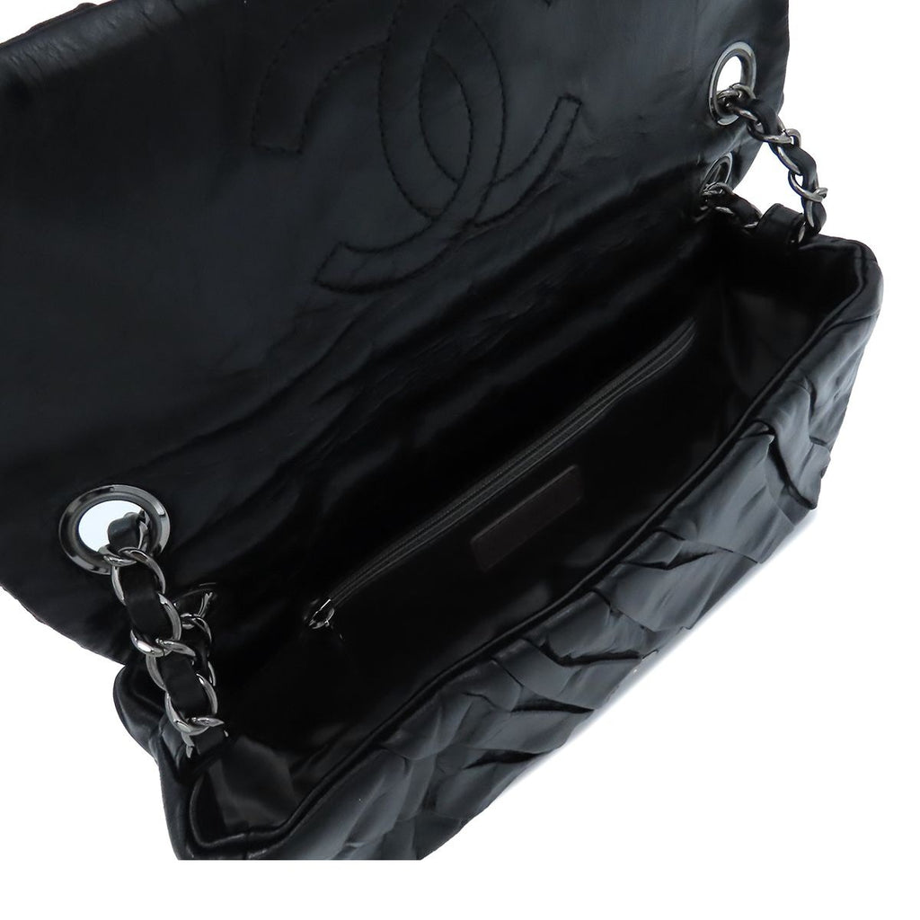 Chanel Shoulder Bag Black Gold Calfskin Twisted Gathered Chain Flap — view 5