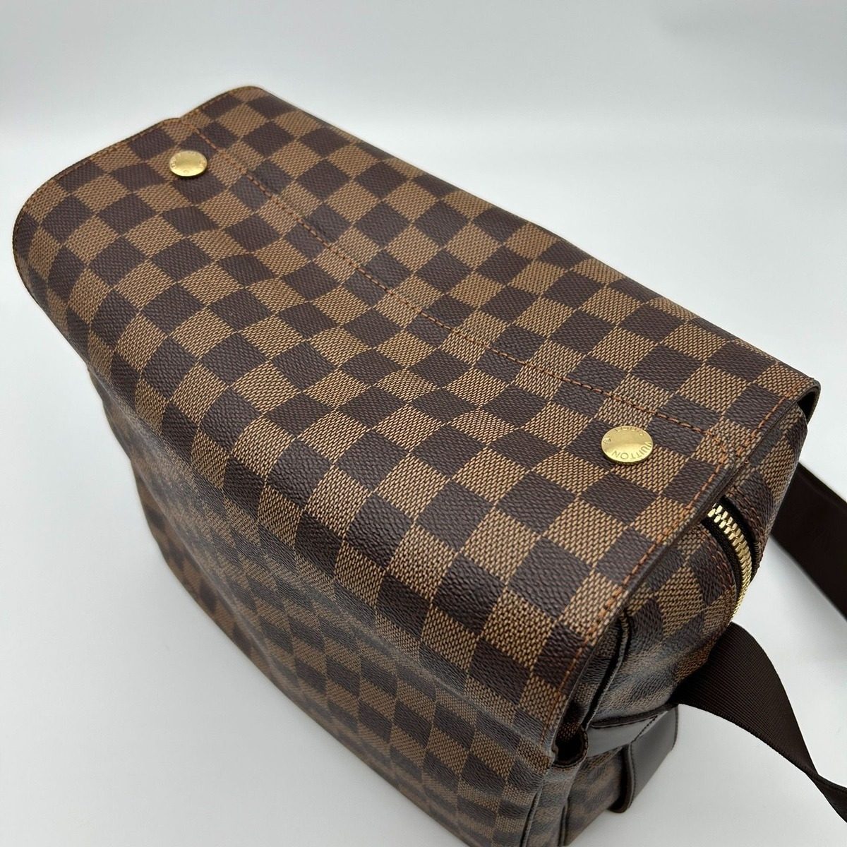 Louis Vuitton Naviglio Damier Ebene Canvas Shoulder Bag Crossbody Brown — view 5