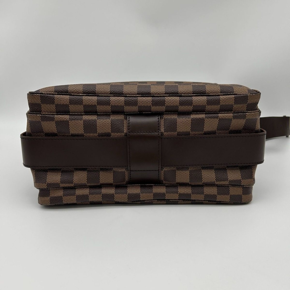 Louis Vuitton Naviglio Damier Ebene Canvas Shoulder Bag Crossbody Brown — view 8
