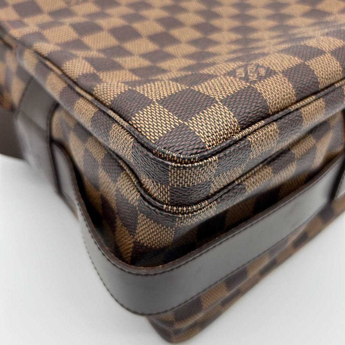 Louis Vuitton Naviglio Damier Ebene Canvas Shoulder Bag Crossbody Brown — view 9
