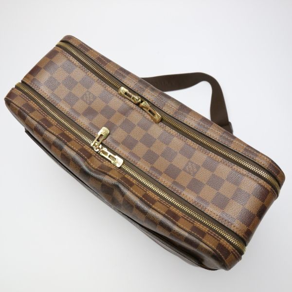 Louis Vuitton Damier Dorsoduro Shoulder Bag Brown — view 5
