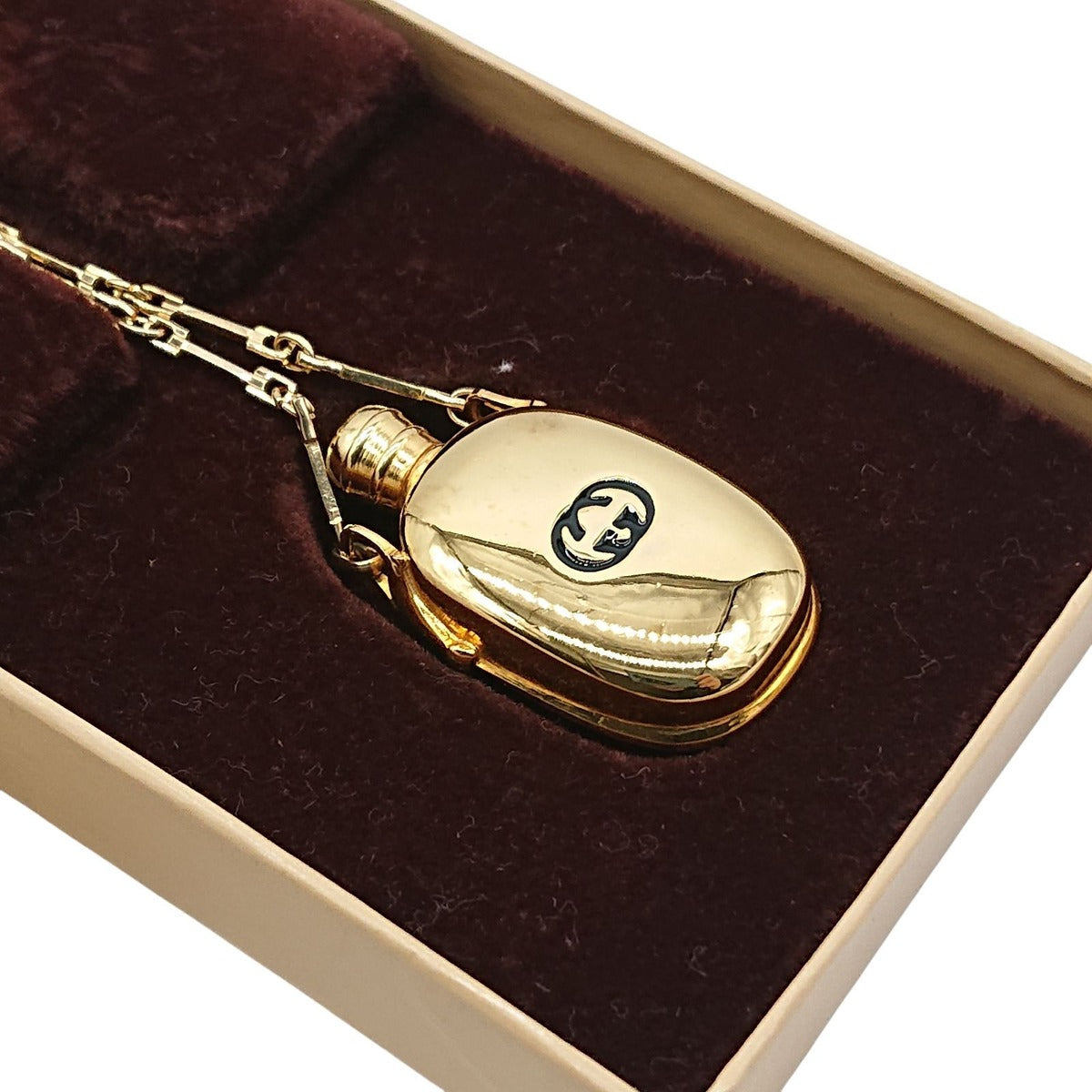 Gucci Perfume Bottle Pendant Necklace Gold — view 2