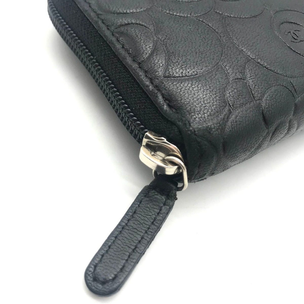 Chanel CC Logo Camellia Lambskin Zip Around Wallet Black — view 8
