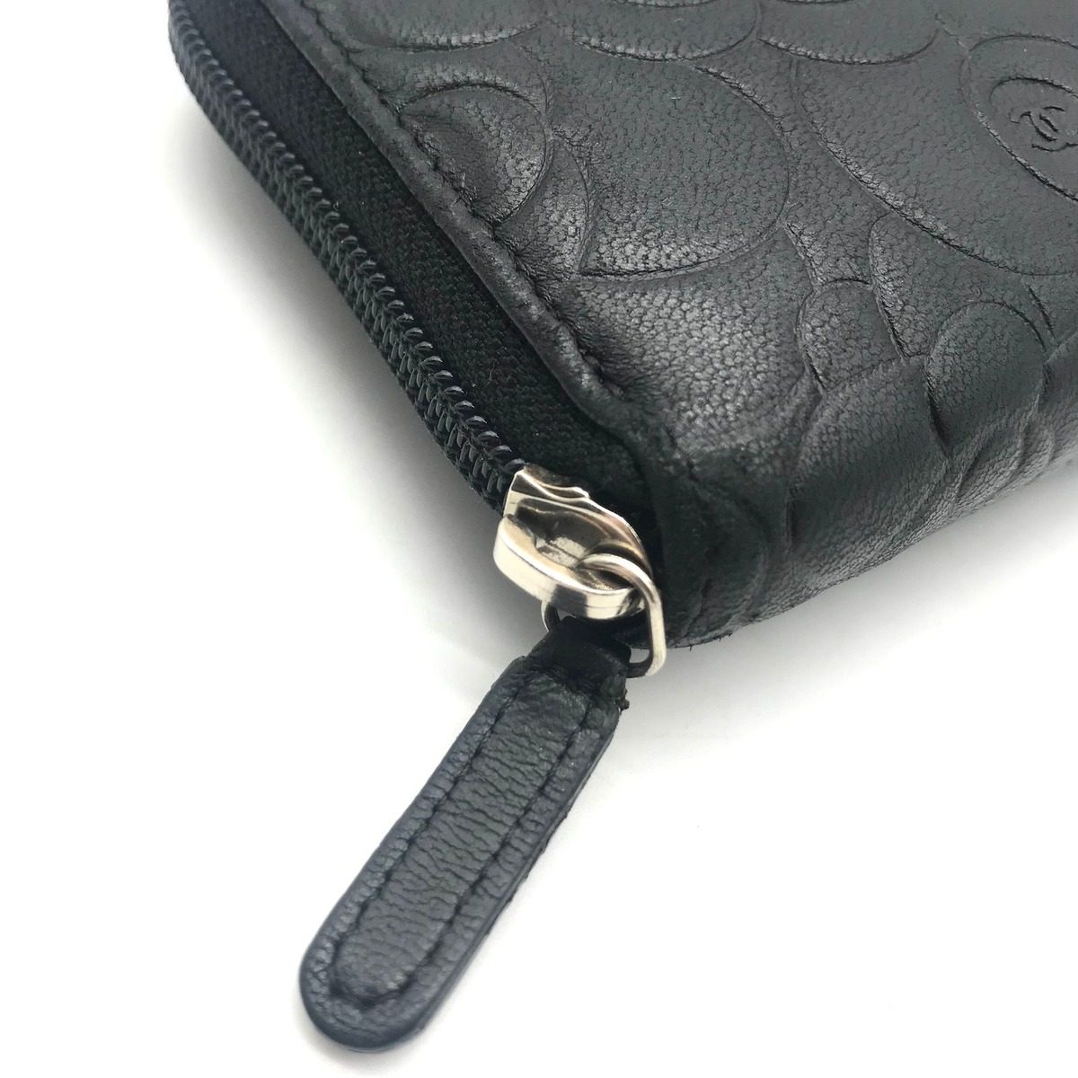 Chanel CC Logo Camellia Lambskin Zip Around Wallet Black — view 8