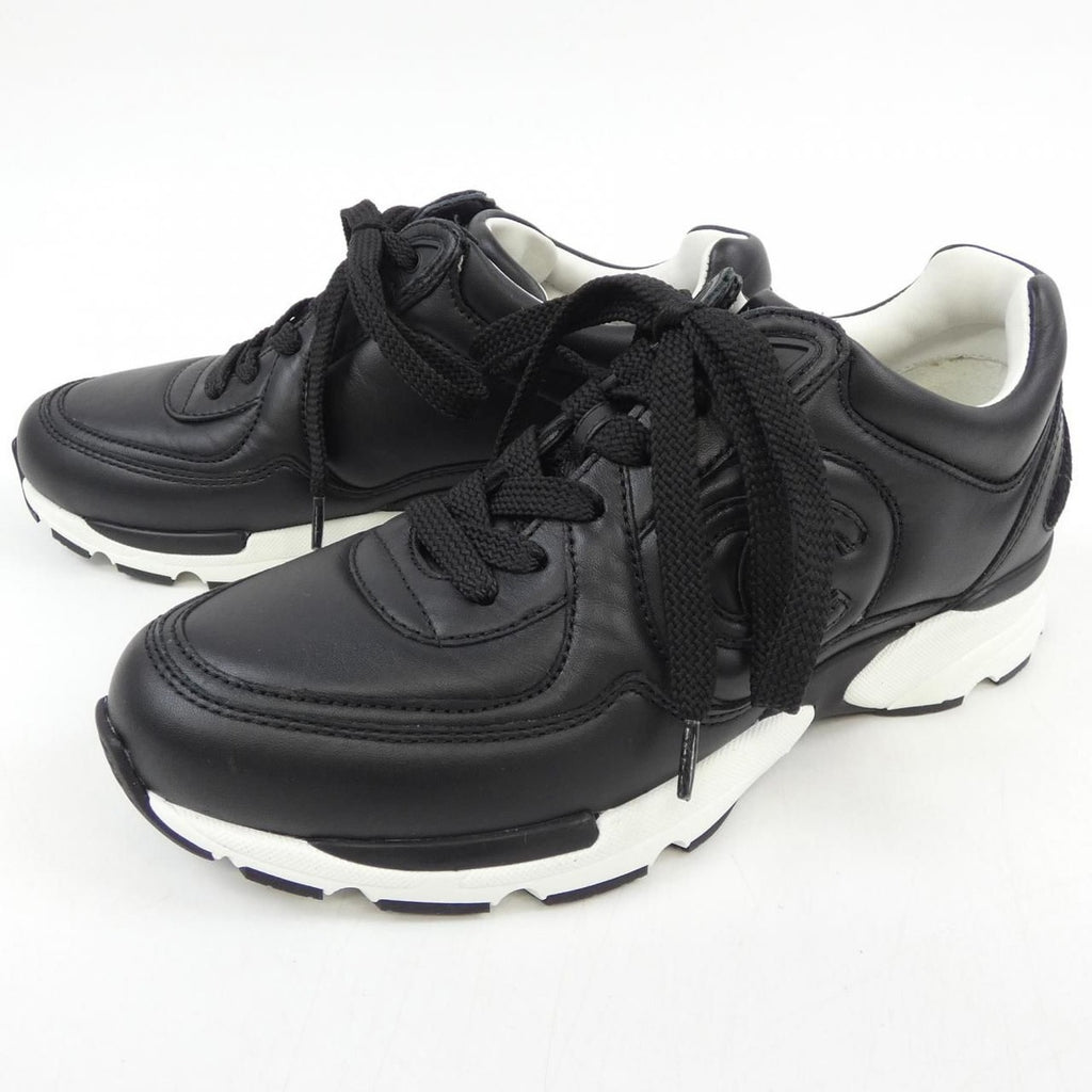 Chanel Sneakers Calfskin Black — view 3