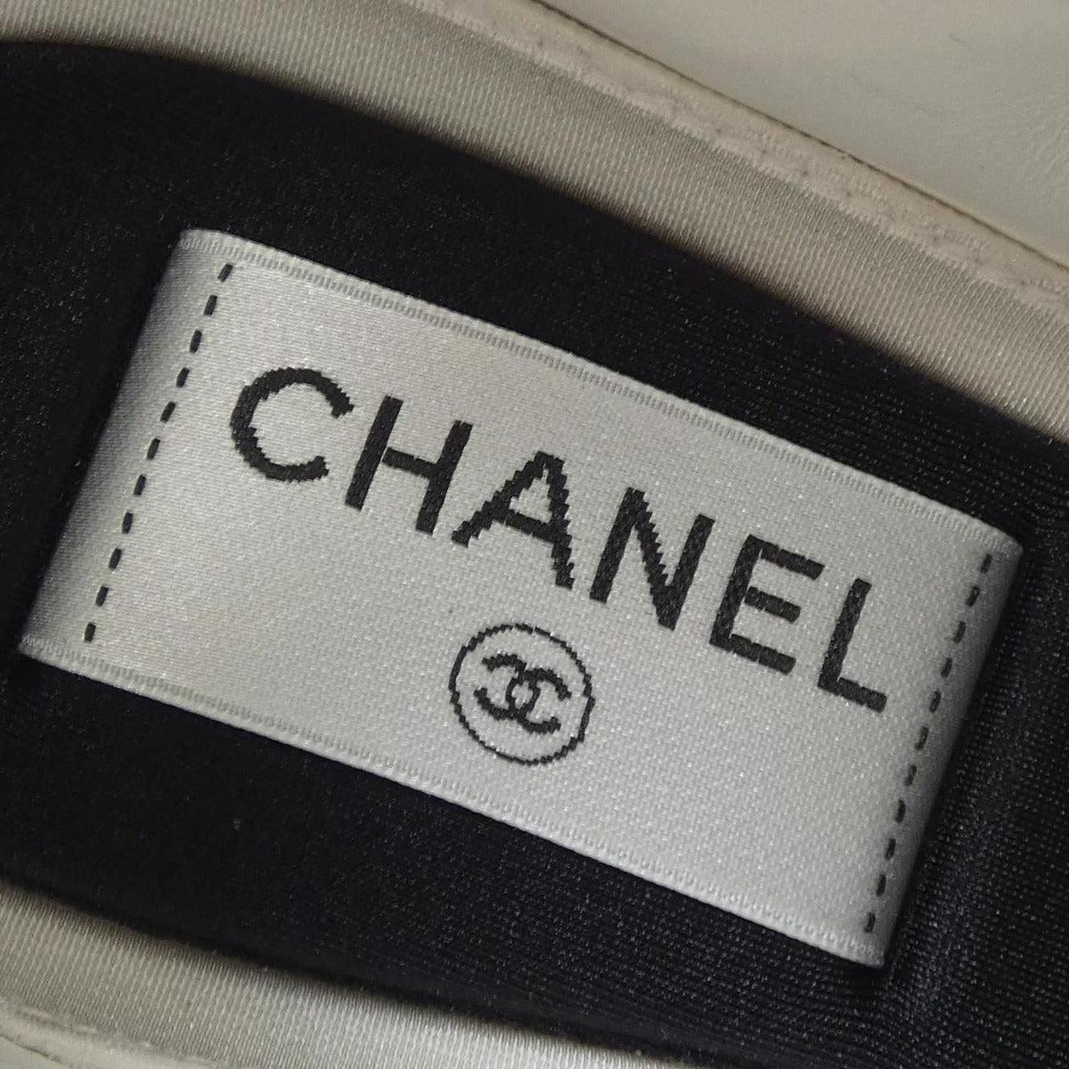 Chanel Sneakers Calfskin Black — view 6