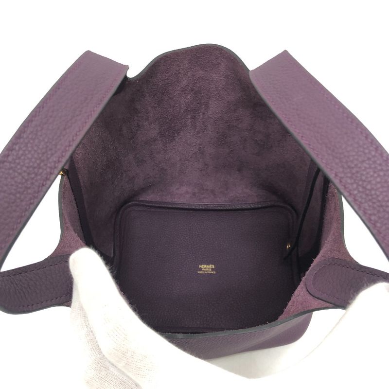 Hermes Handbag Picotin Lock PM Taurillon Clemence Cassis And Gold Hardware — view 7