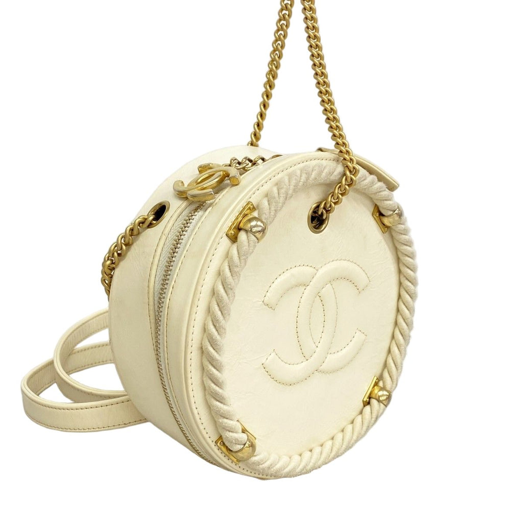 Chanel Handbag Quilted Leather White Gold 2-Way — view 2