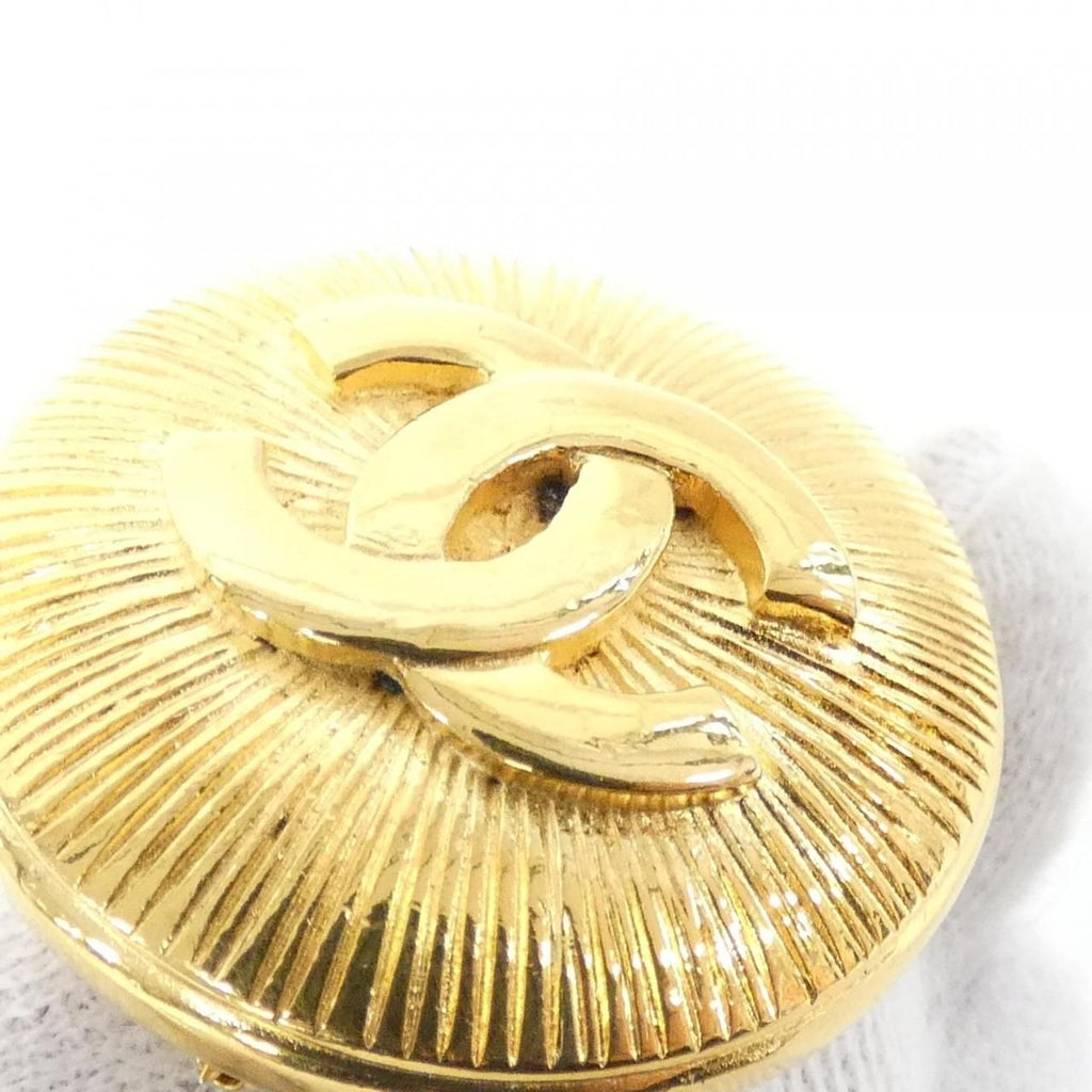 Chanel Vintage Brooch Gold — view 3