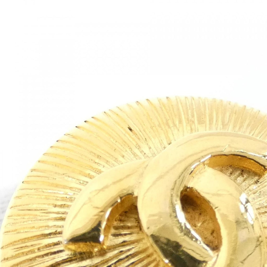 Chanel Vintage Brooch Gold — view 4