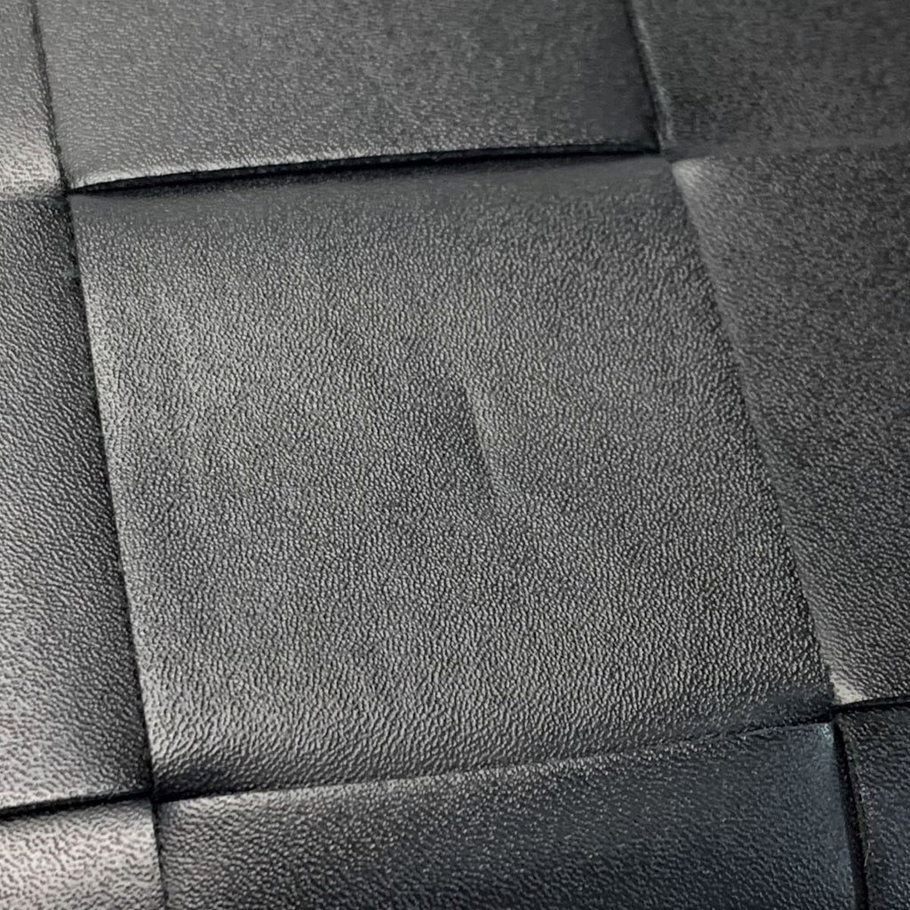 Bottega Veneta Maxi Intrecciato Black Leather V3 U01 — view 5