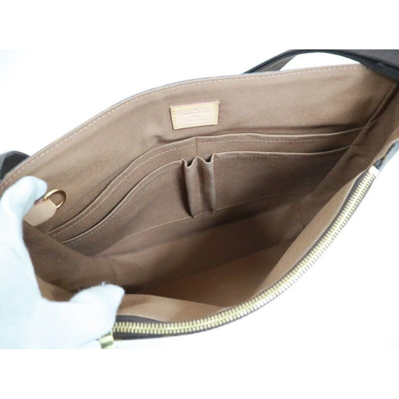 Louis Vuitton Messenger MM Bob le Shoulder Bag Monogram Brown — view 5