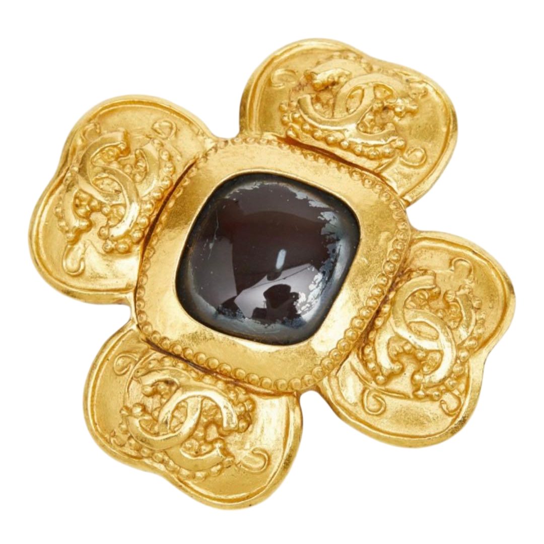 Chanel CC Logo Vintage Brooch