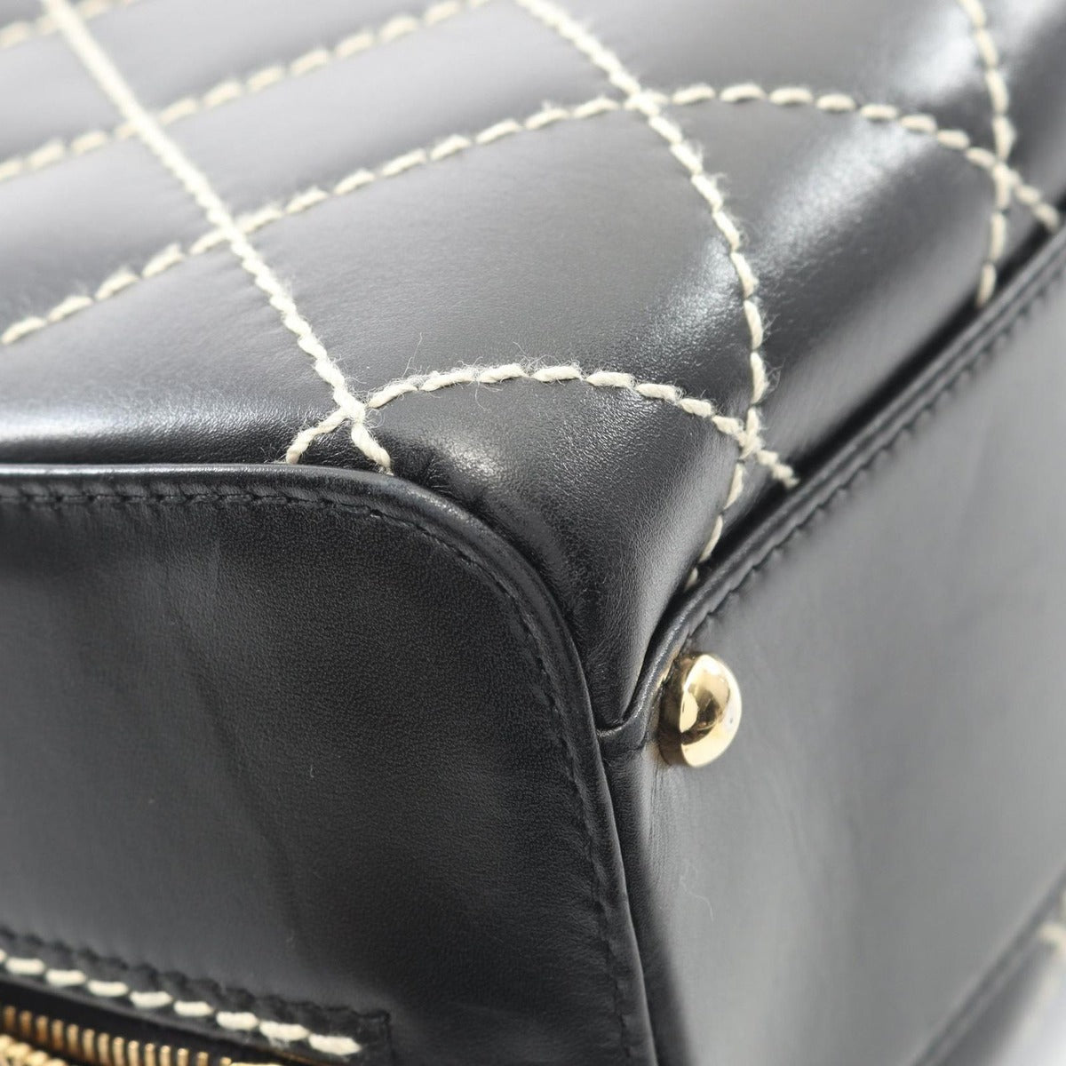 Chanel Handbag Wild Stitch Black Leather — view 6